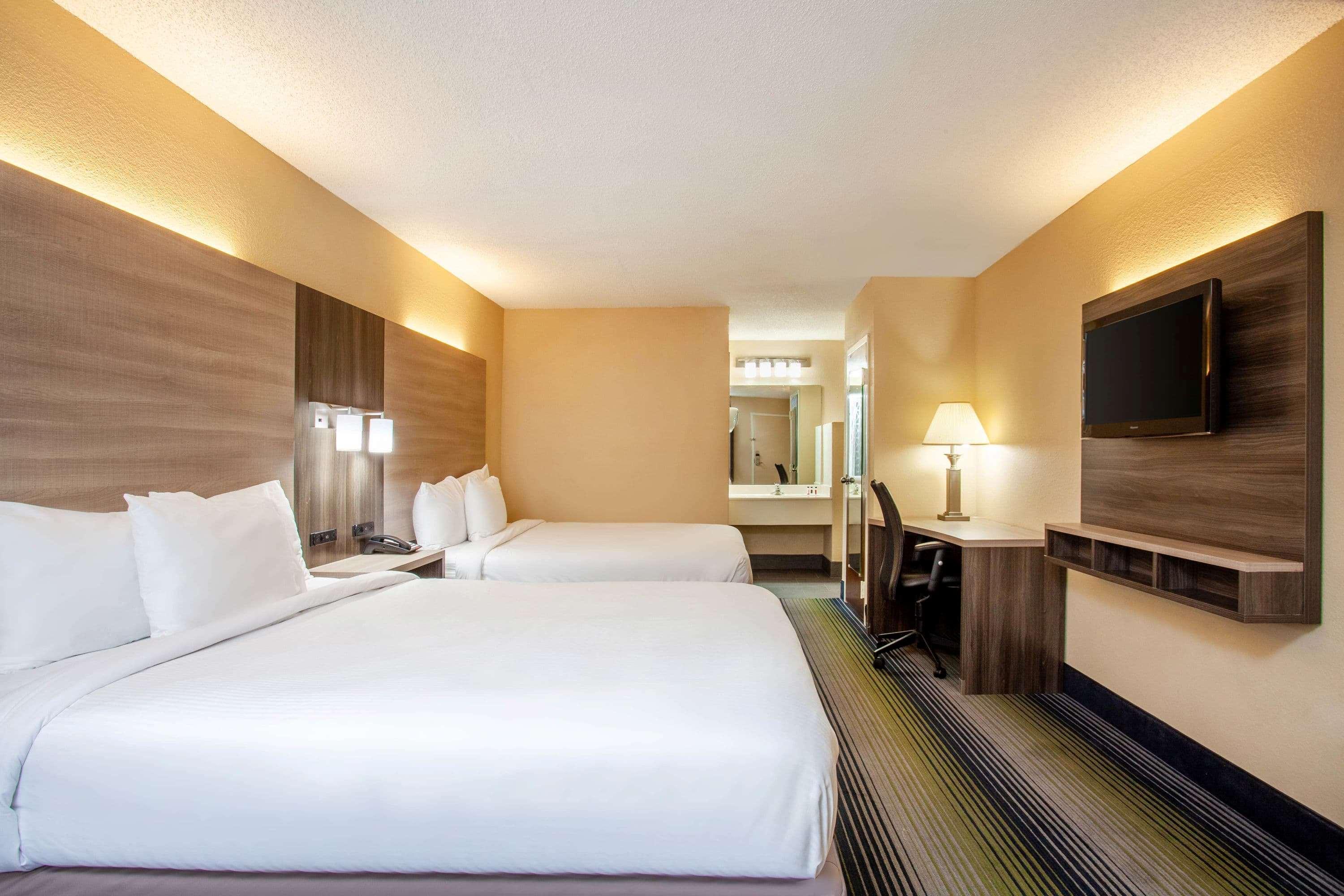 Baymont By Wyndham Mcdonough Hotel Ngoại thất bức ảnh