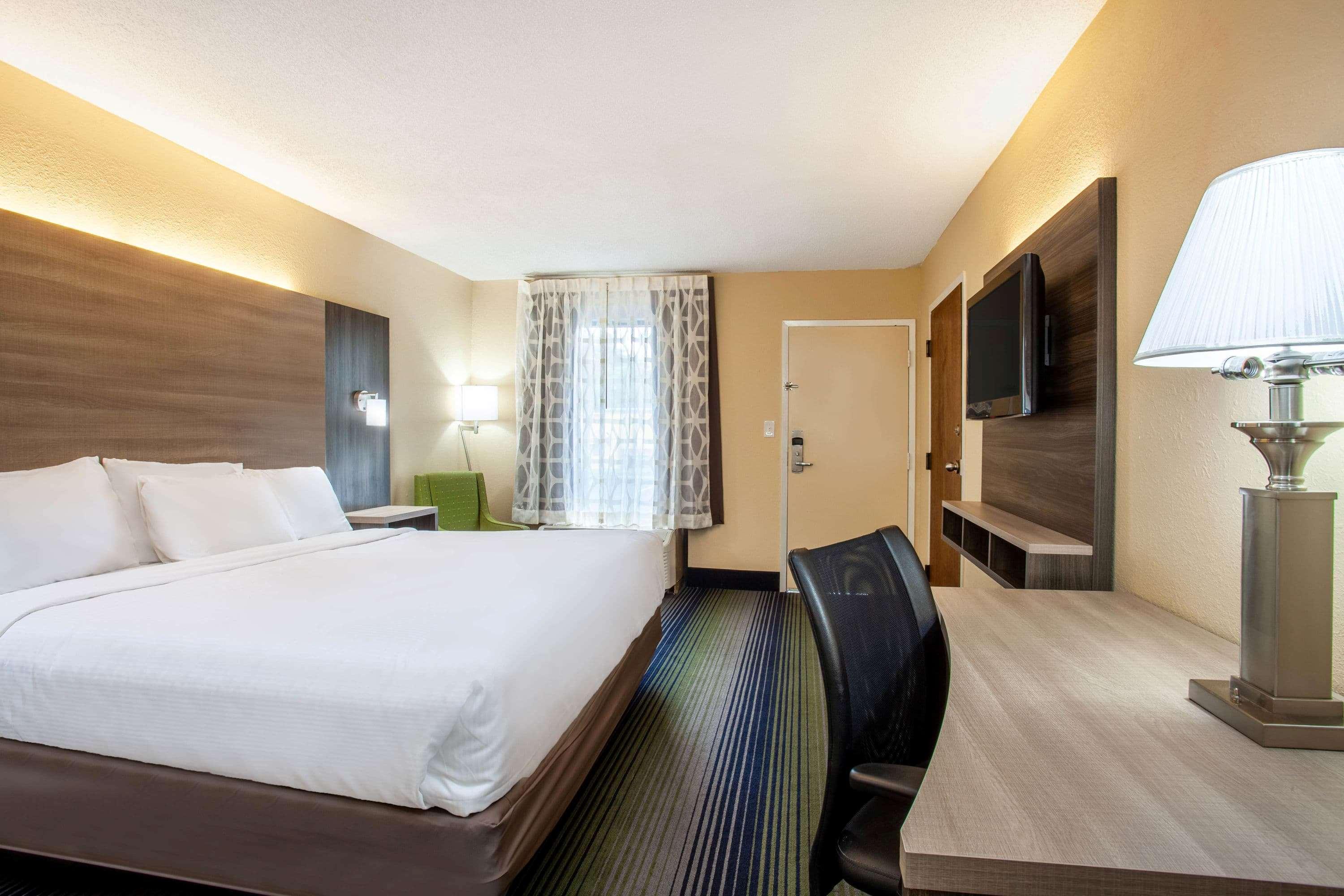 Baymont By Wyndham Mcdonough Hotel Ngoại thất bức ảnh