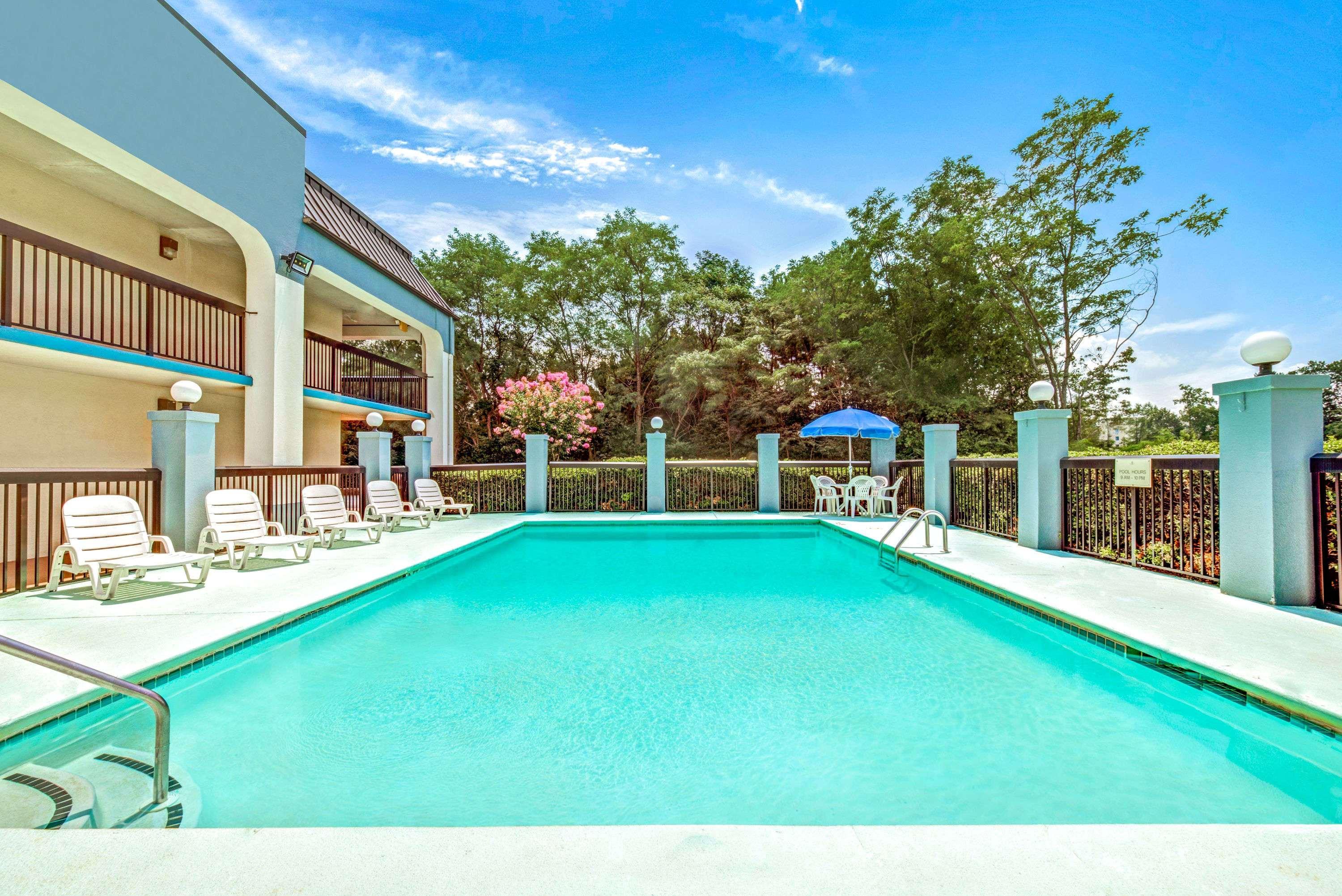 Baymont By Wyndham Mcdonough Hotel Ngoại thất bức ảnh