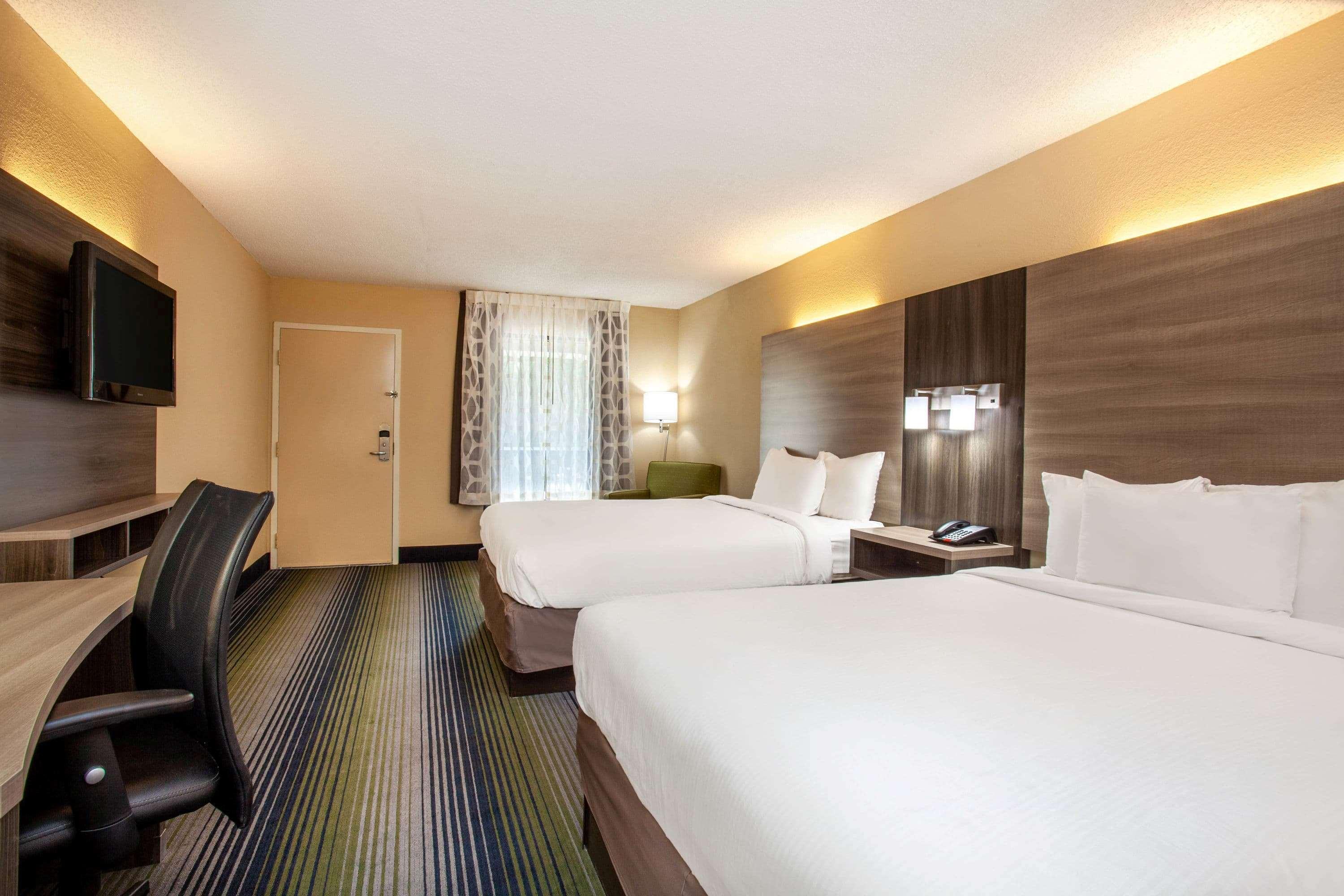 Baymont By Wyndham Mcdonough Hotel Ngoại thất bức ảnh