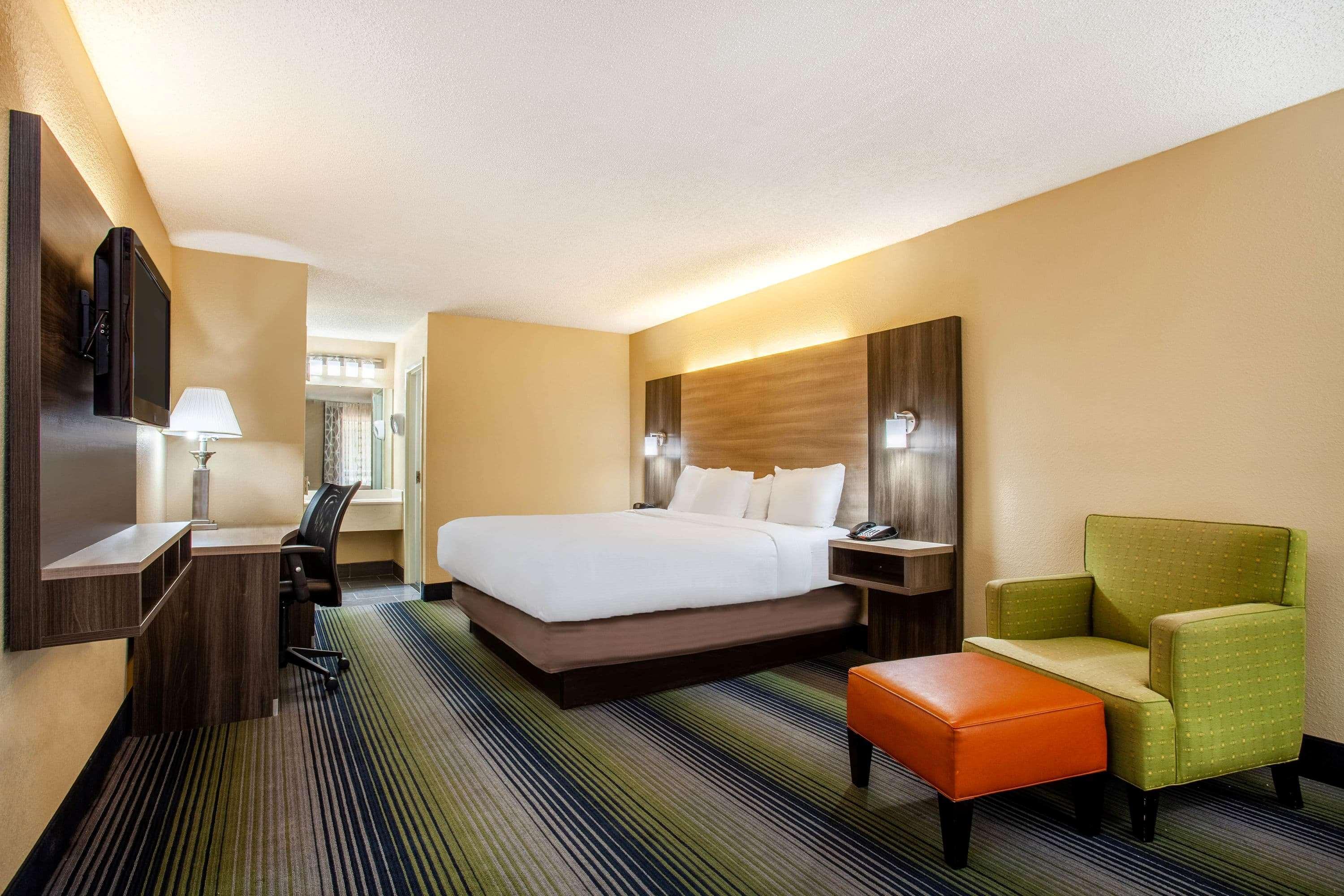 Baymont By Wyndham Mcdonough Hotel Ngoại thất bức ảnh